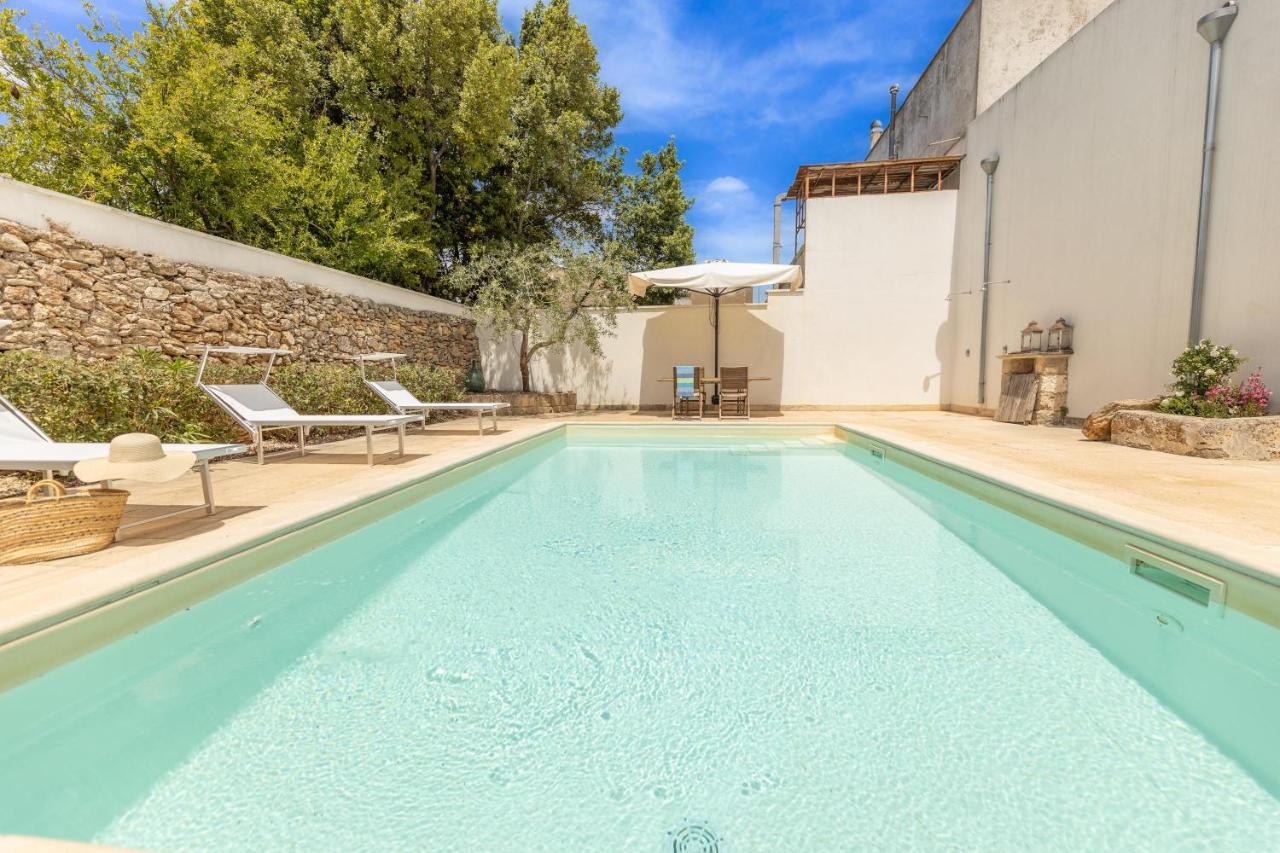 הוילה ראקאלה Courtyard With Pool מראה חיצוני תמונה