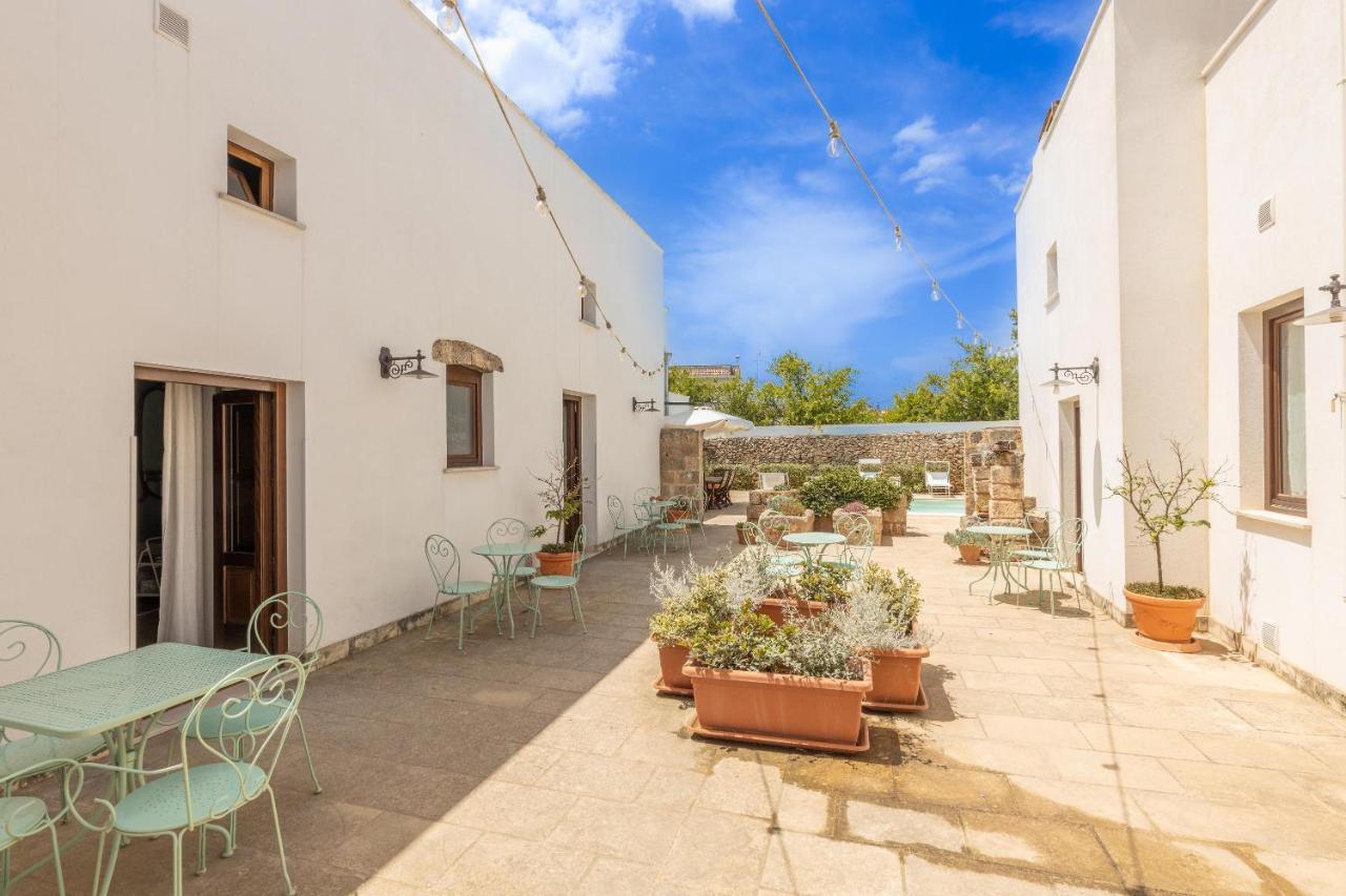 הוילה ראקאלה Courtyard With Pool מראה חיצוני תמונה